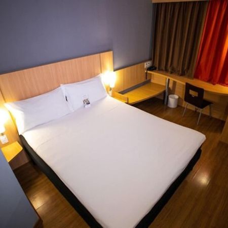 Отель Ibis Петролина Экстерьер фото