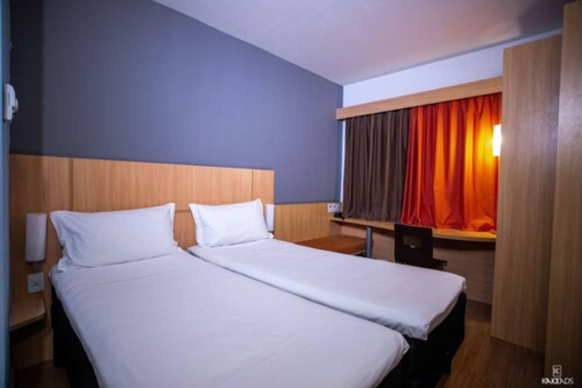 Отель Ibis Петролина Экстерьер фото