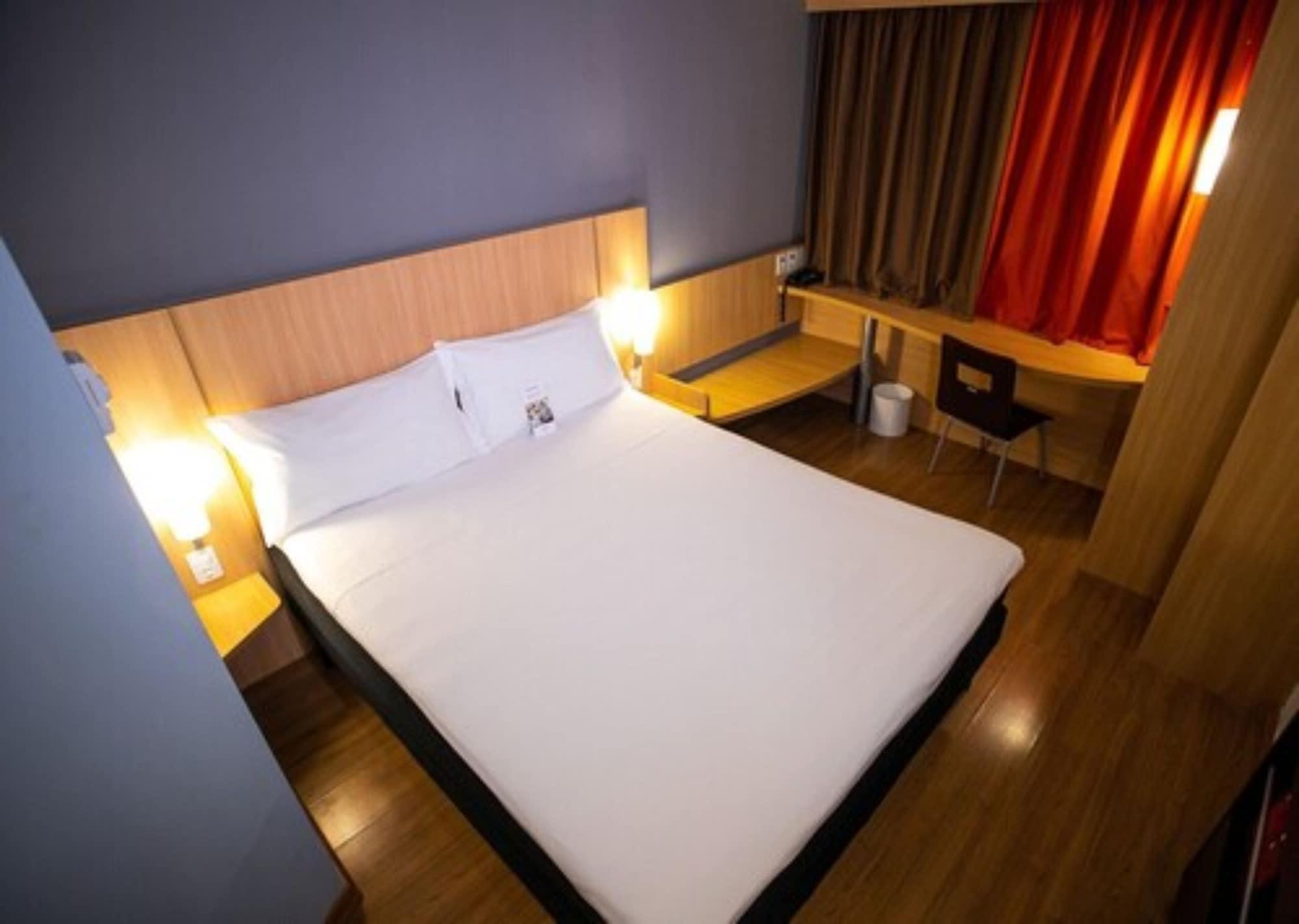 Отель Ibis Петролина Экстерьер фото