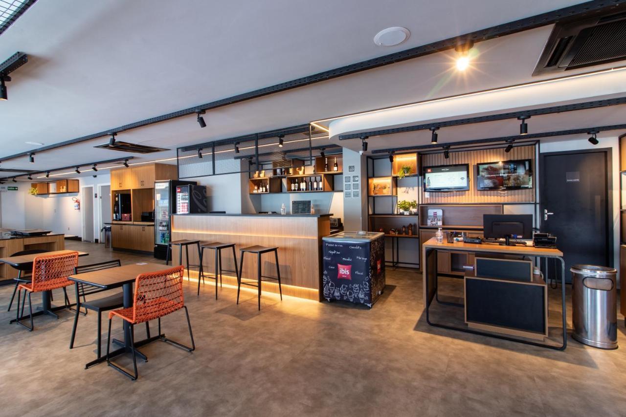 Отель Ibis Петролина Экстерьер фото