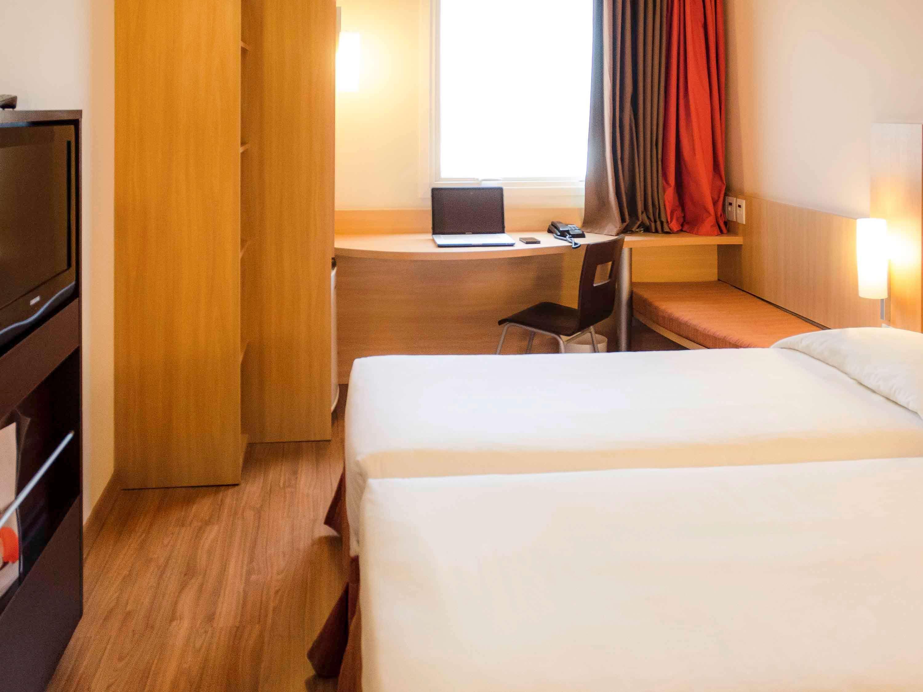 Отель Ibis Петролина Экстерьер фото