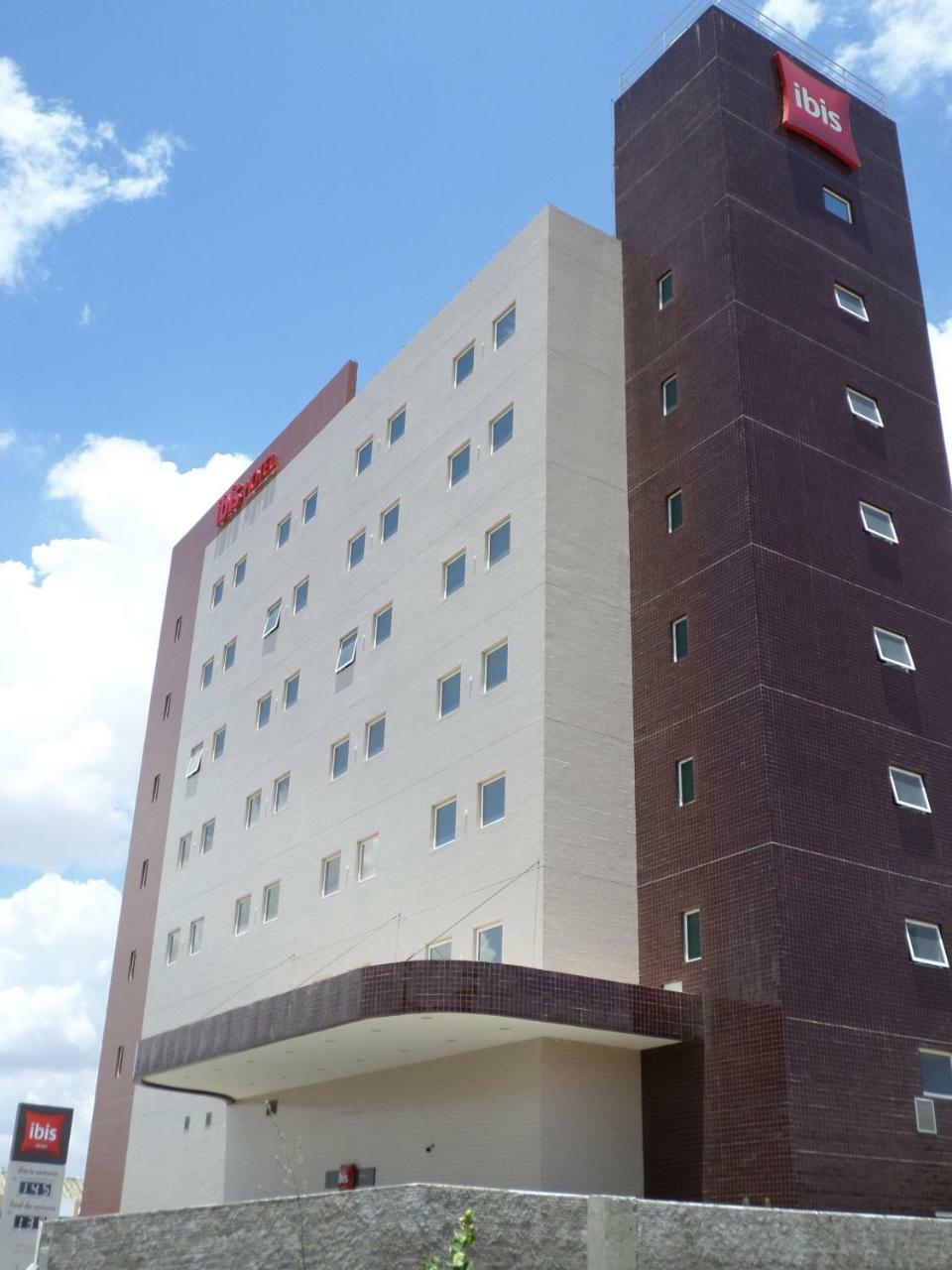 Отель Ibis Петролина Экстерьер фото
